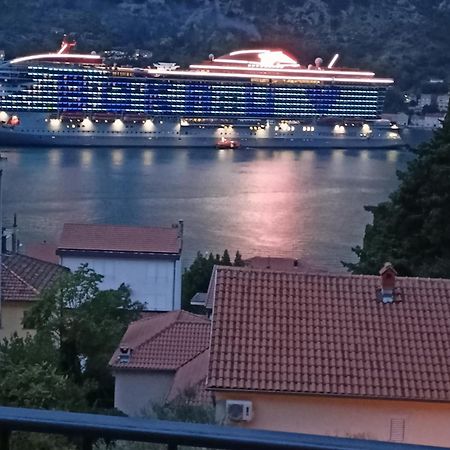 Bay View Apartments Kotor Buitenkant foto
