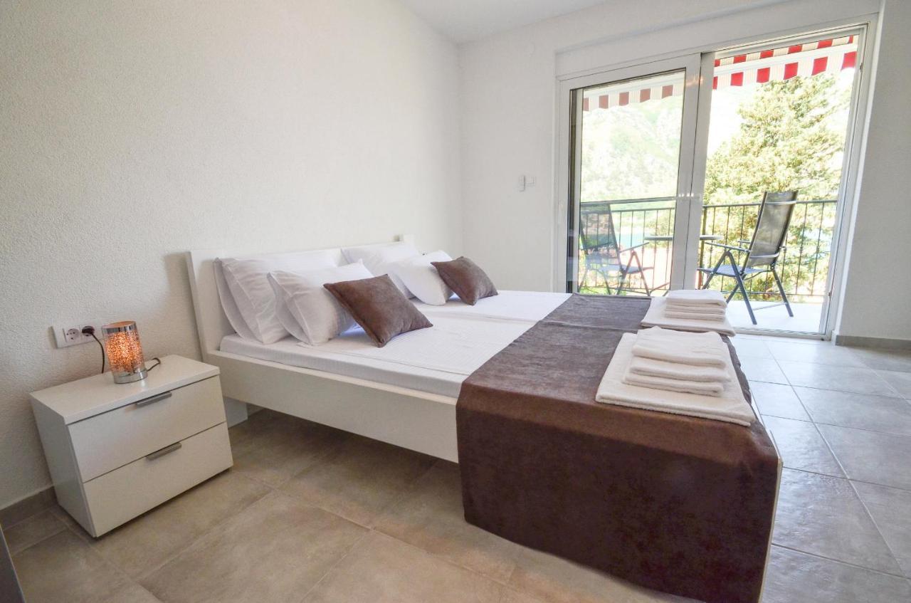 Bay View Apartments Kotor Buitenkant foto