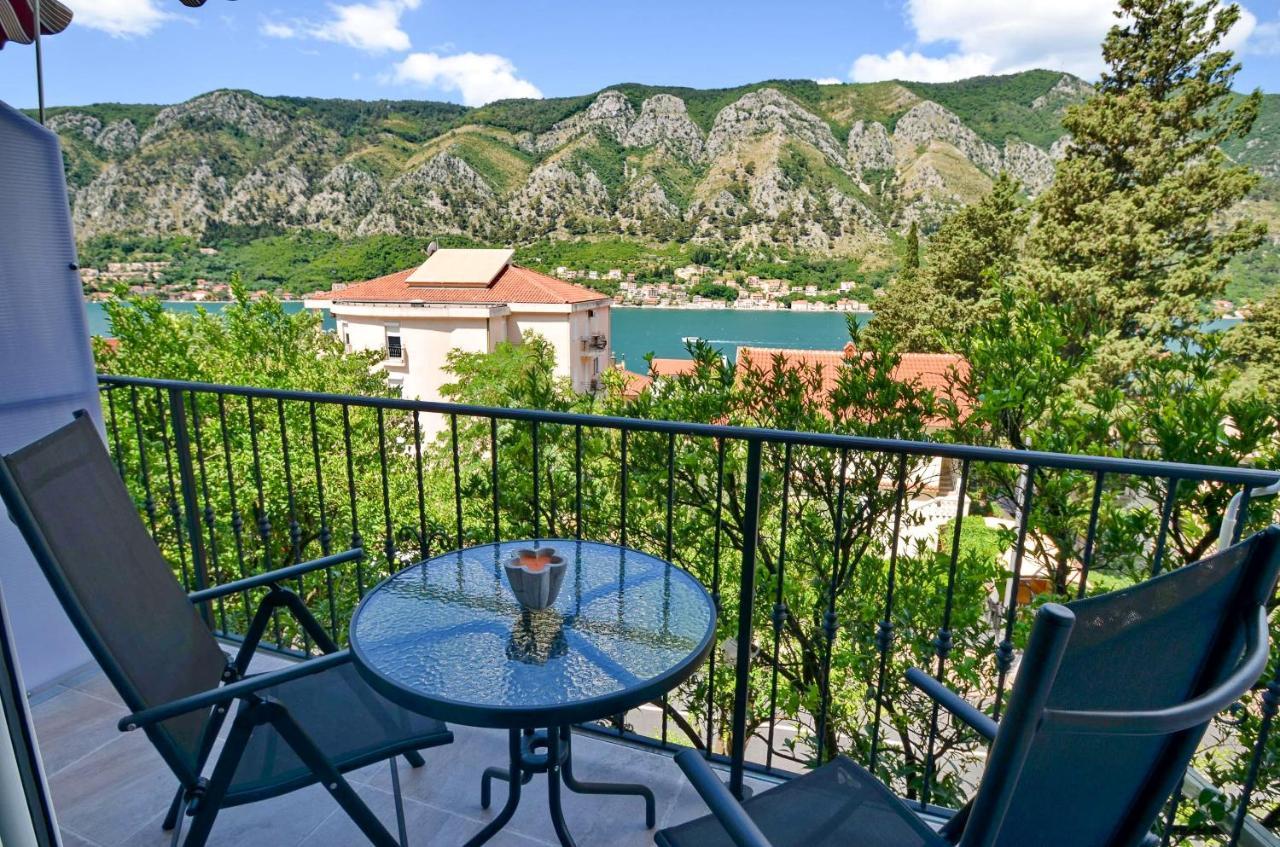 Bay View Apartments Kotor Buitenkant foto