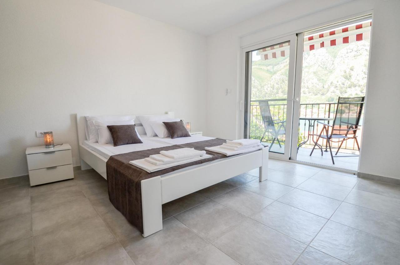Bay View Apartments Kotor Buitenkant foto