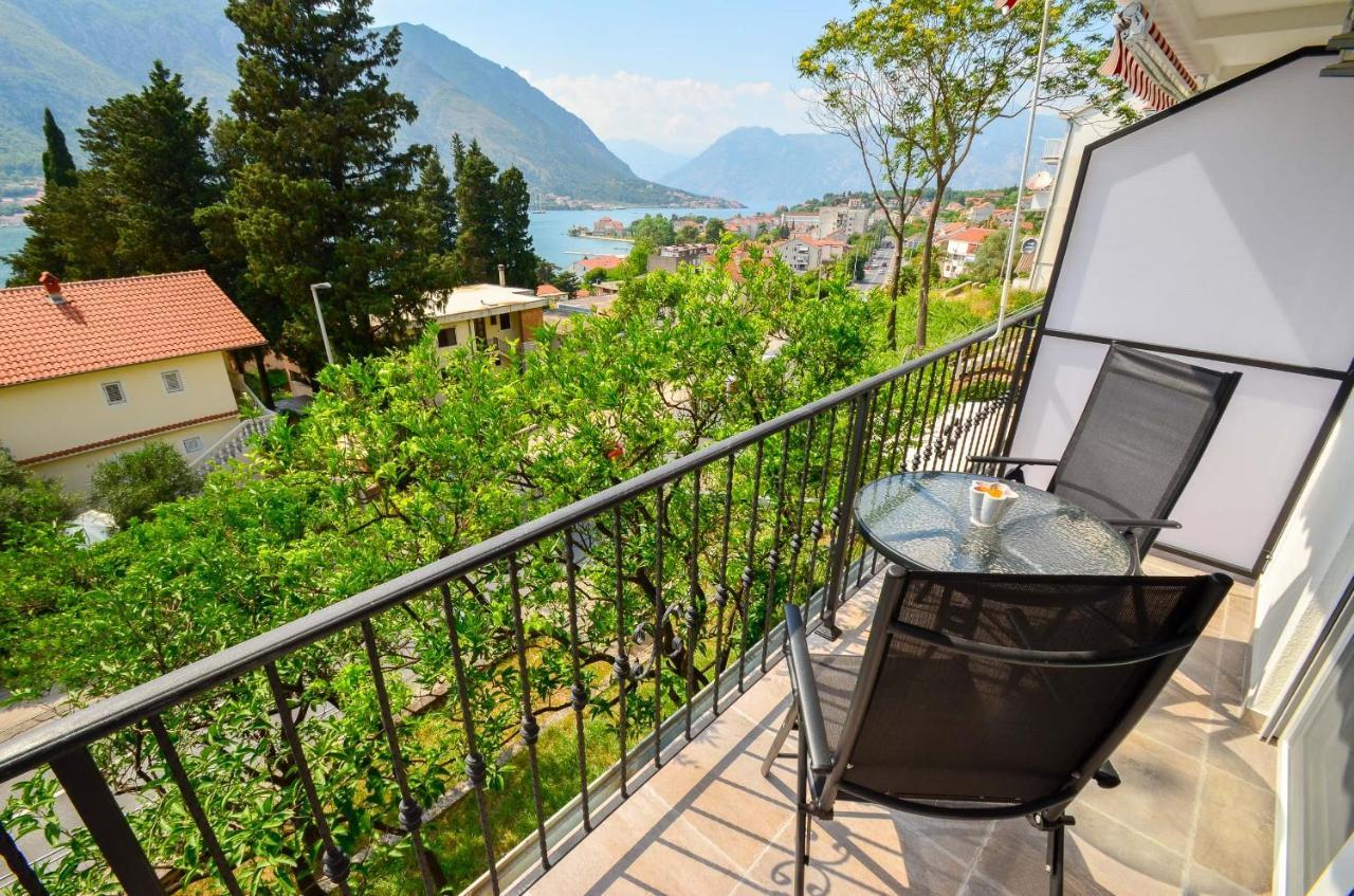 Bay View Apartments Kotor Buitenkant foto