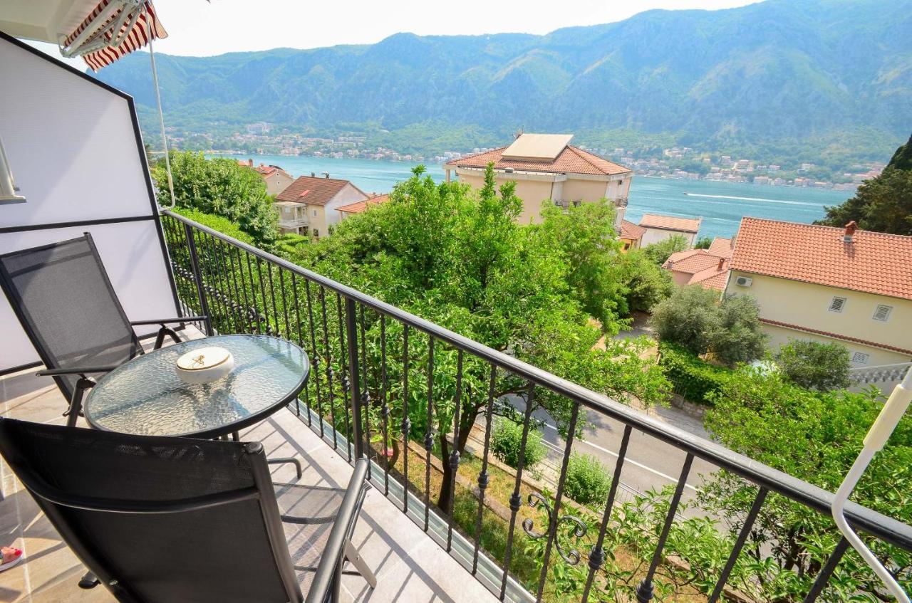 Bay View Apartments Kotor Buitenkant foto