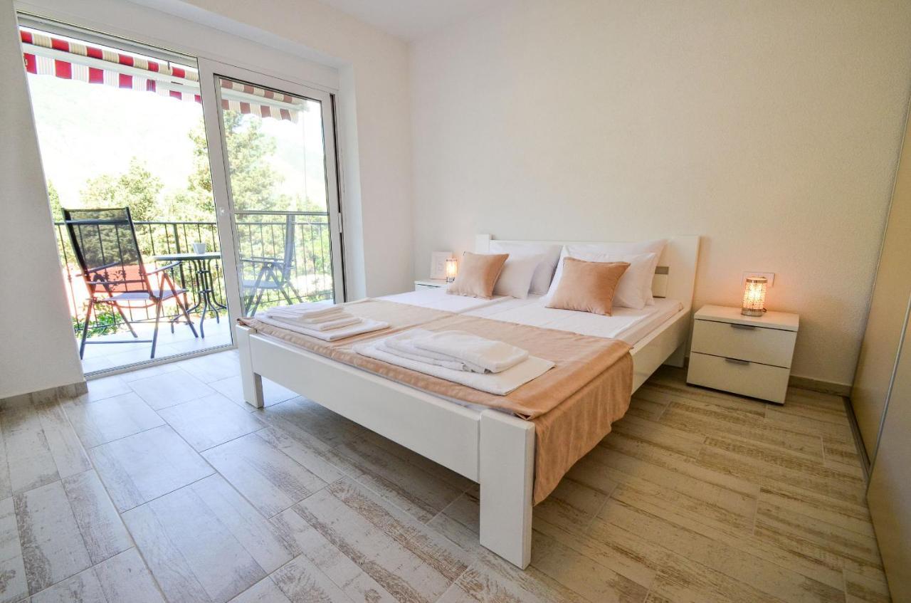 Bay View Apartments Kotor Buitenkant foto
