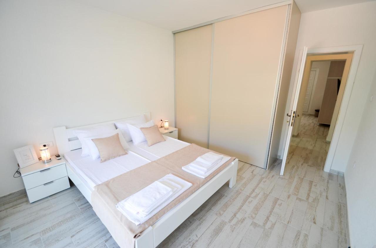 Bay View Apartments Kotor Buitenkant foto