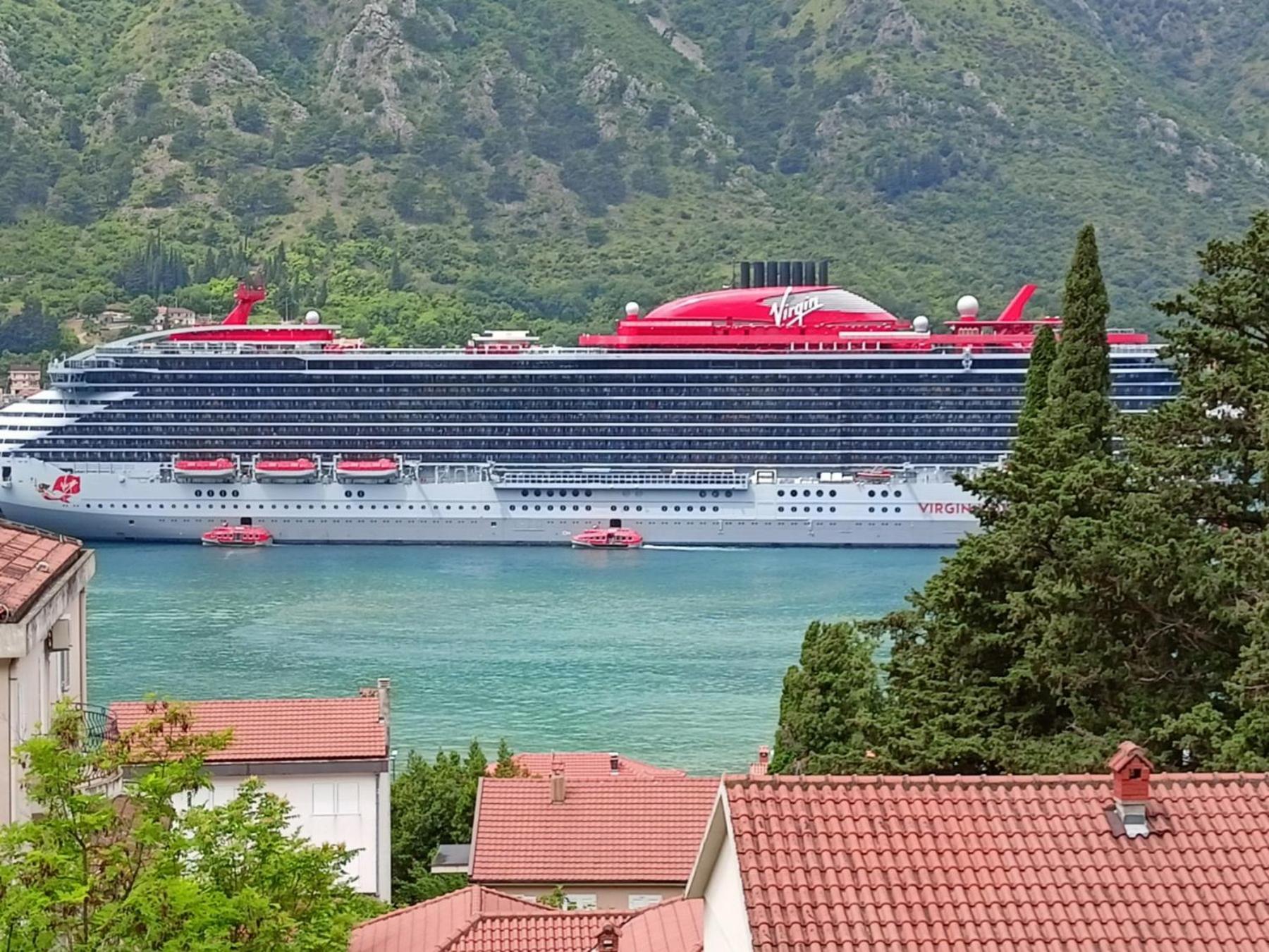 Bay View Apartments Kotor Buitenkant foto